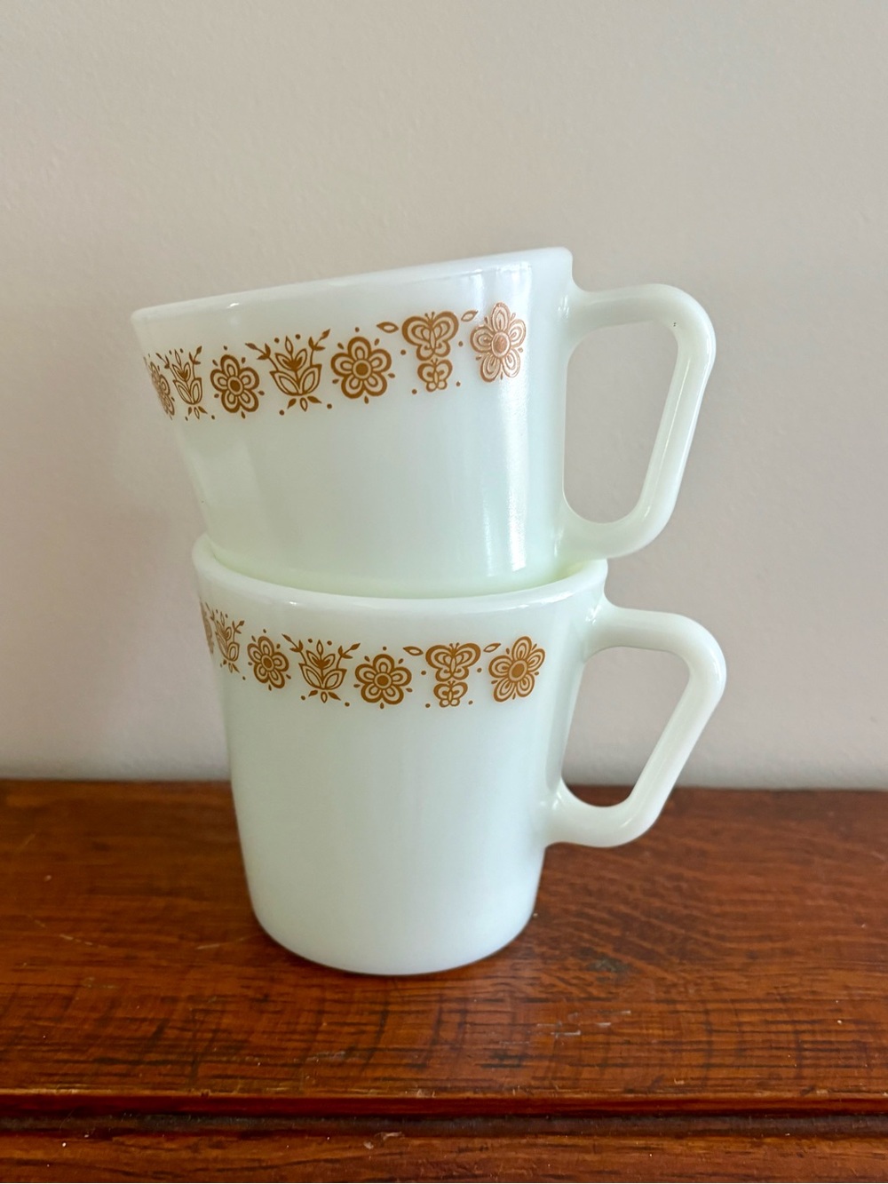 Vintage Pyrex Milk Glass Butterfly Gold Pattern Coffee Cups 200 ML